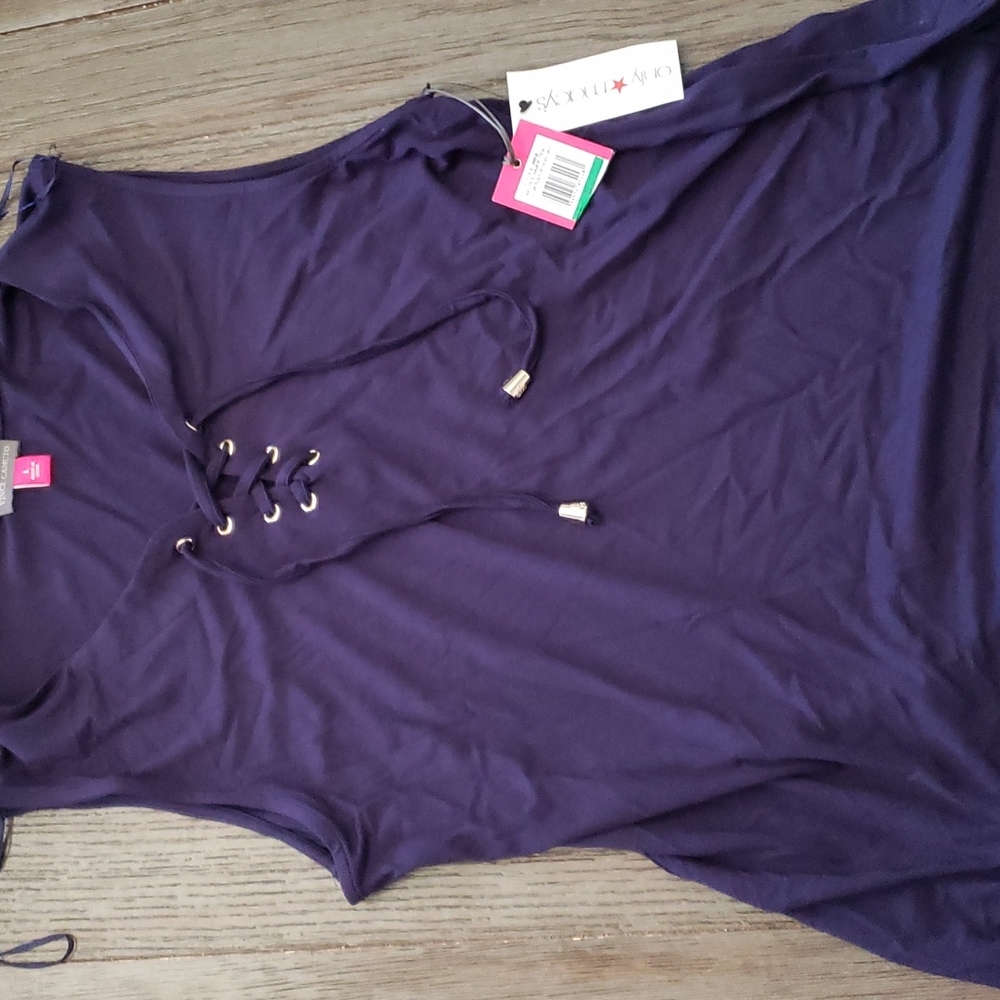 Vince Camuto short sleeve